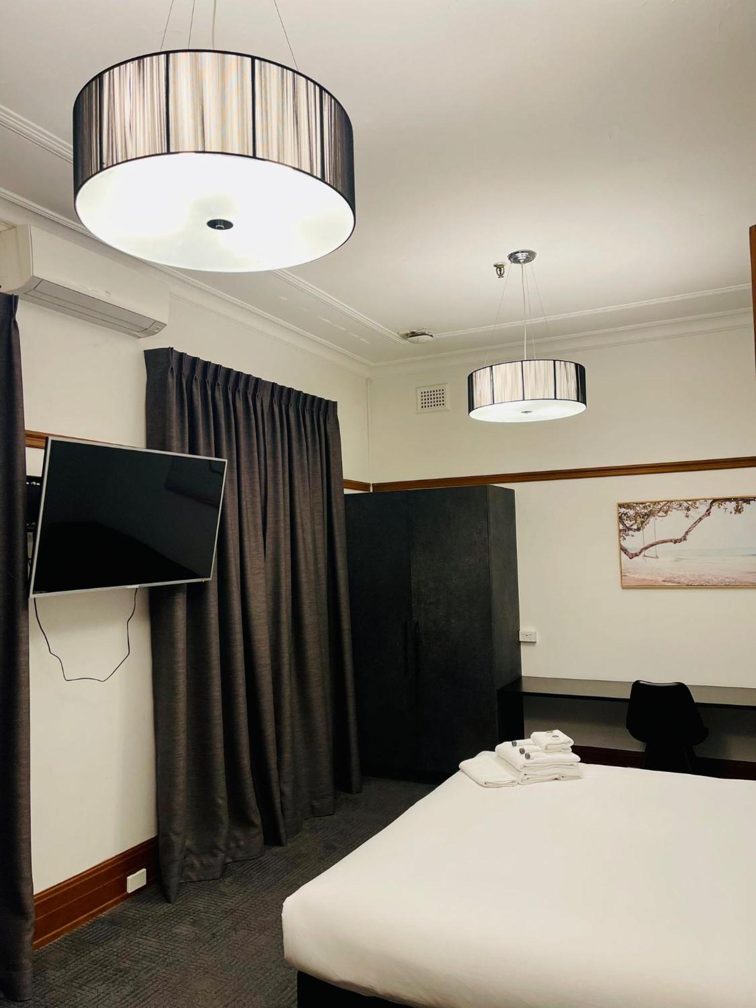 Guildford Hotel Eksteriør billede